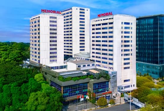 Exterior of Memorial Şişli Hospital in Istanbul